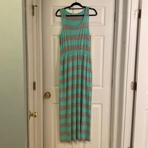 Flowy maxi dress